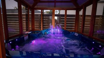 Indoor spa tub