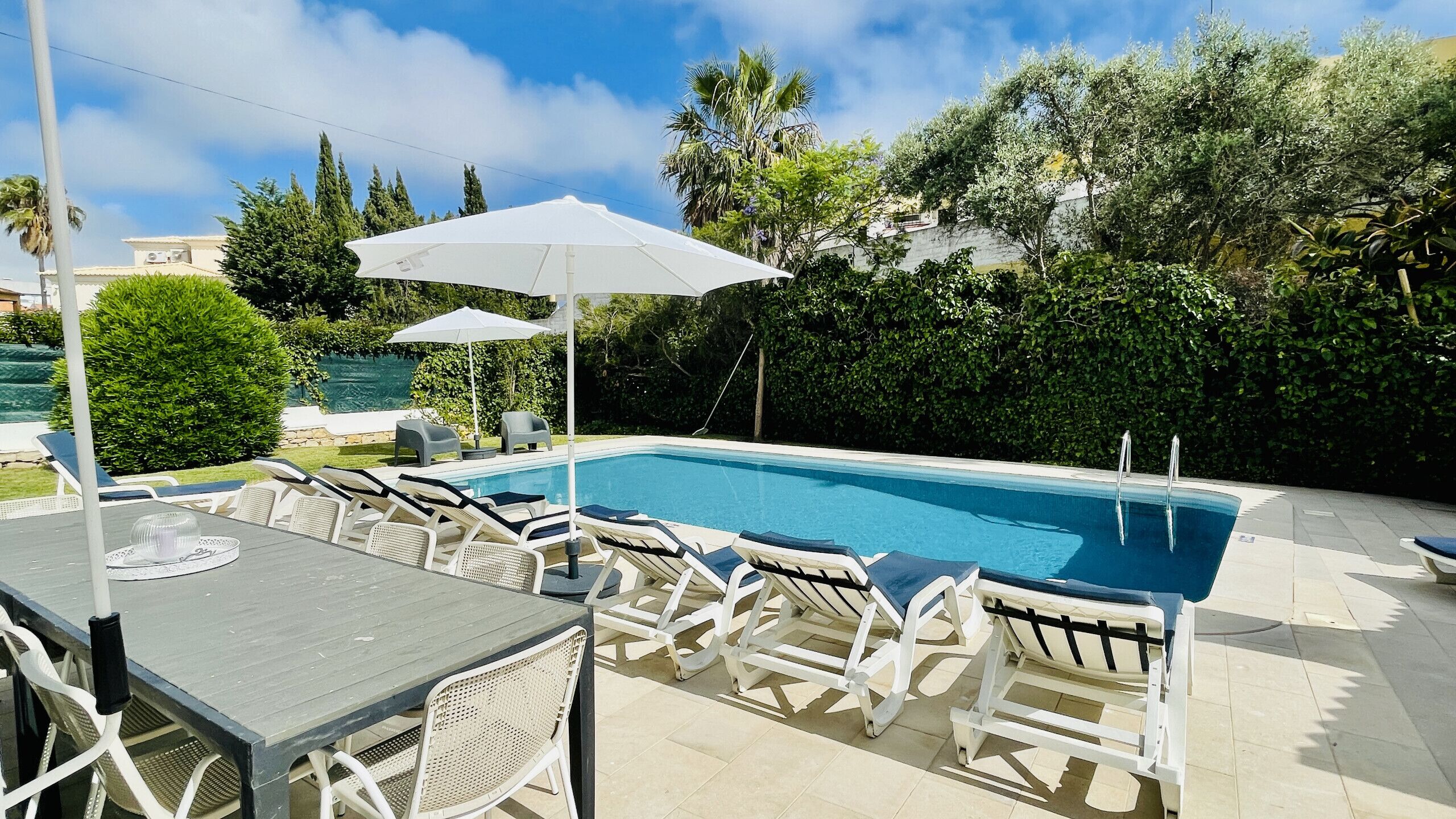 Photo - Strip by Check-in Portugal