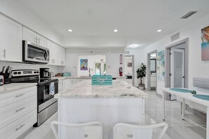 Fridge, microwave, oven, stovetop - TIKI PARADISE OASIS W/HEATED POOL AND JACUZZI.
Modern home close to the Beach (Dania Beach)