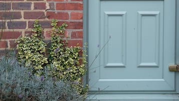 Exclusive House, Private Bathroom (The Coach House) | Exterior