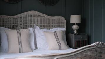 Deluxe Double Room, Ensuite, Park View