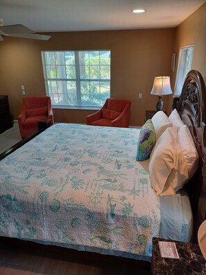 3 bedrooms, desk, iron/ironing board, free WiFi