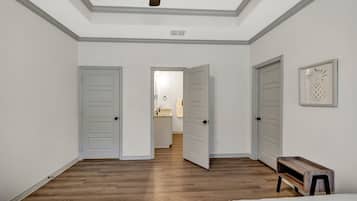 4 bedrooms, iron/ironing board, travel crib, free WiFi
