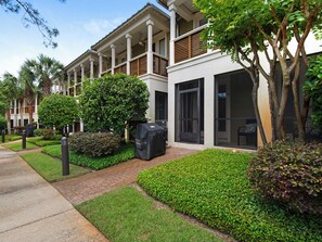 Exterior - Spacious two bedroom, 2 1/2 bath townhome with sleeping loft (Santa Rosa Beach)
