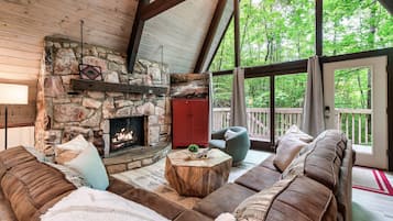 Smart-TV, Kamin, Videospiele