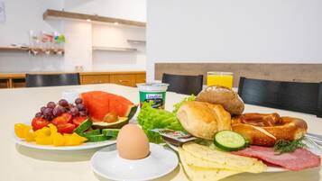 Kühlschrank, Mikrowelle