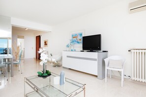 Interior - On la Croisette fabulous sea view 1 bed (Cannes)