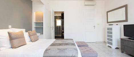 2 室のベッドルーム、アイロン / アイロン台、WiFi、ベッドシーツ