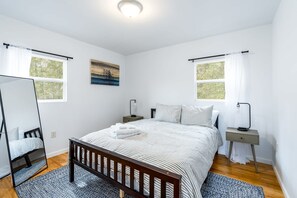 3 soverom, strykejern/-brett, wi-fi og sengetøy