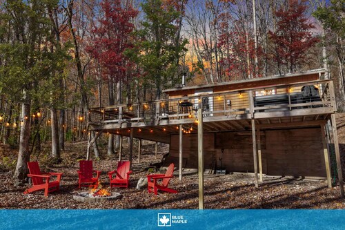 Cozy Cabin w Lake, Hot Tub, Huge Deck & Fire Pit
