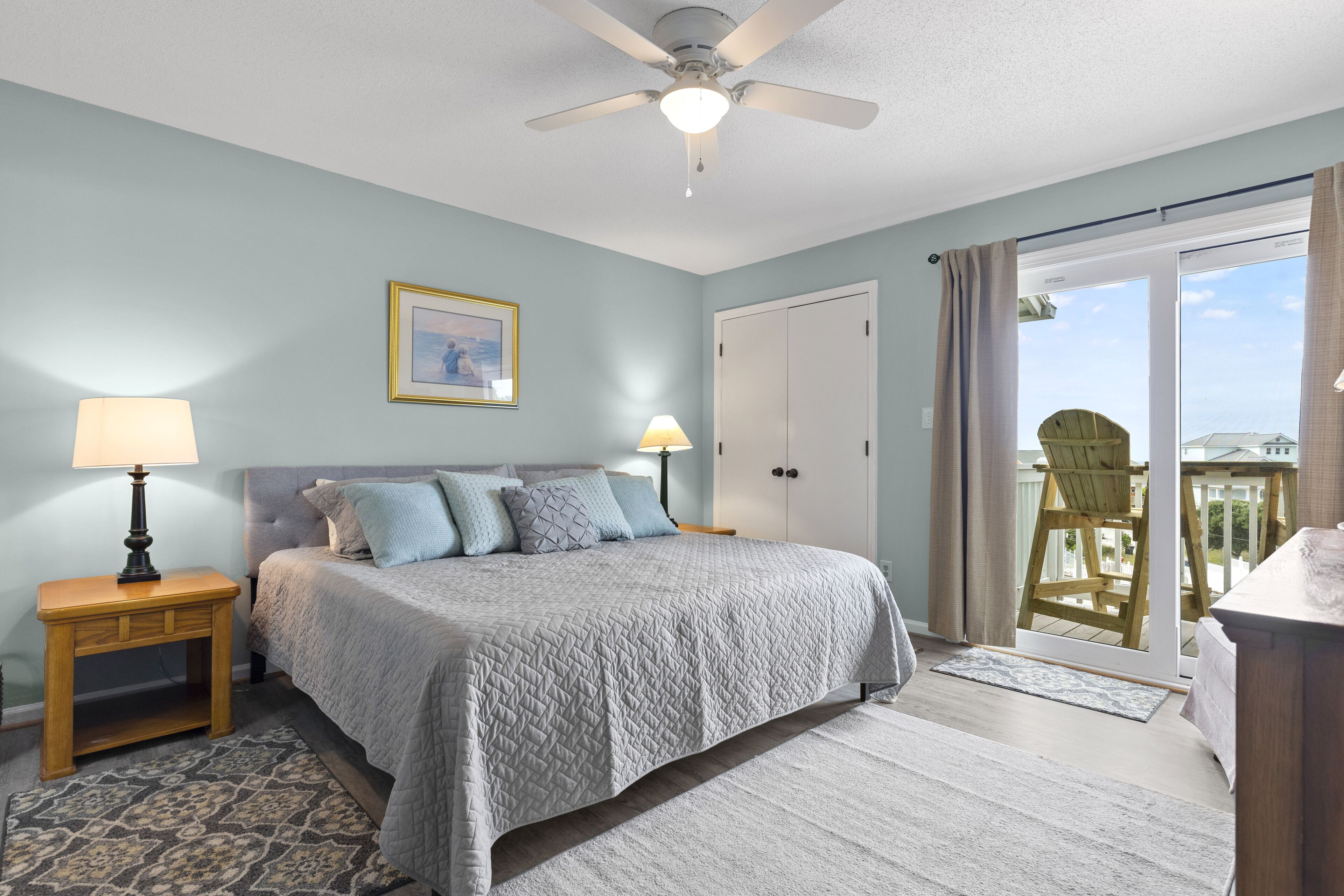 3 bedrooms, desk, iron/ironing board, free WiFi