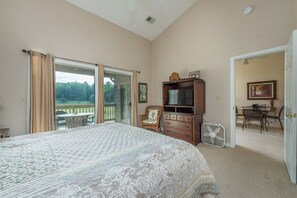 2 chambres, fer et planche à repasser, accès Internet, draps fournis