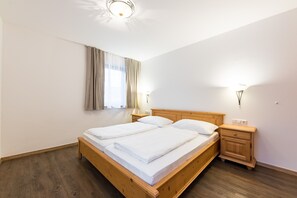 Apartament prèmium | Bany | Assecador de cabells, tovalloles, sabó i xampú 