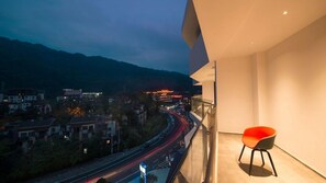 Property grounds - Holiday Inn Express E'mei Qiliping (Leshan)