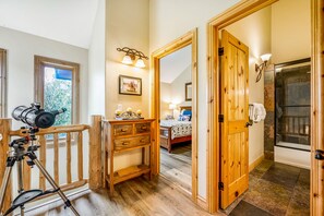 3 bedrooms, iron/ironing board, Internet, bed sheets