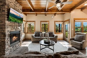 TV, fireplace