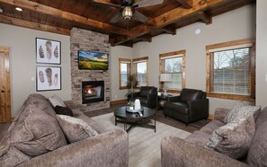 TV, fireplace