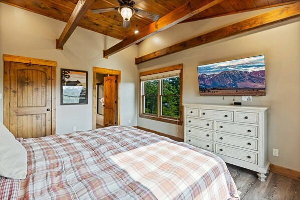 3 bedrooms, WiFi, bed sheets