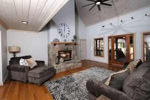 TV, fireplace