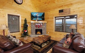 Fernseher, Kamin, DVD-Player