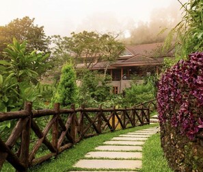 Quang cảnh nhìn từ nơi lưu trú