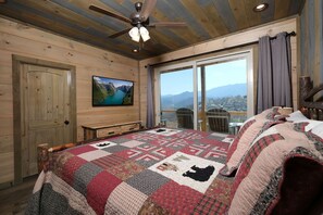 7 bedrooms, free WiFi, bed sheets - Swim Under a Waterfall, Admire Scenic Views & Make S'mores by Starlight - Splash 'N Heavenly Views (Gatlinburg)