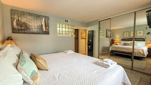 1 bedroom, iron/ironing board, WiFi, bed sheets - Ground-Floor Waterfront Condo | Pool, Boat Slip & Patio (Corpus Christi)