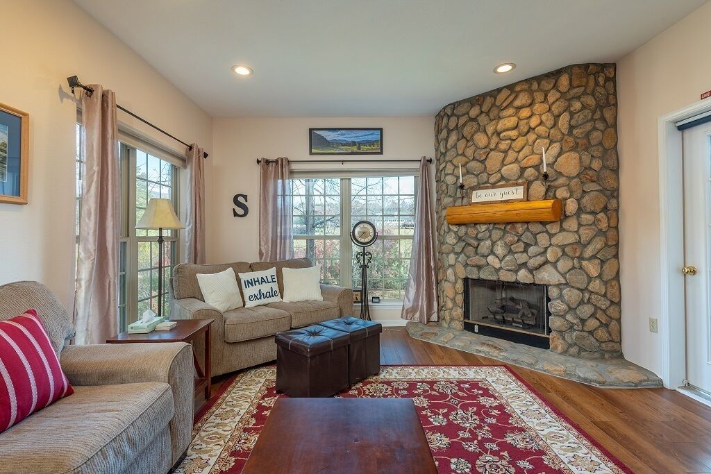 Televisio, takka, DVD-soitin