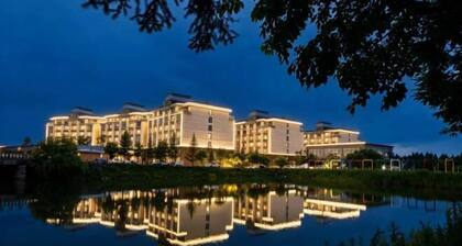 Baoshi International Hotel