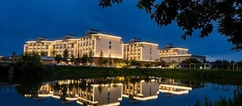 Baoshi International Hotel