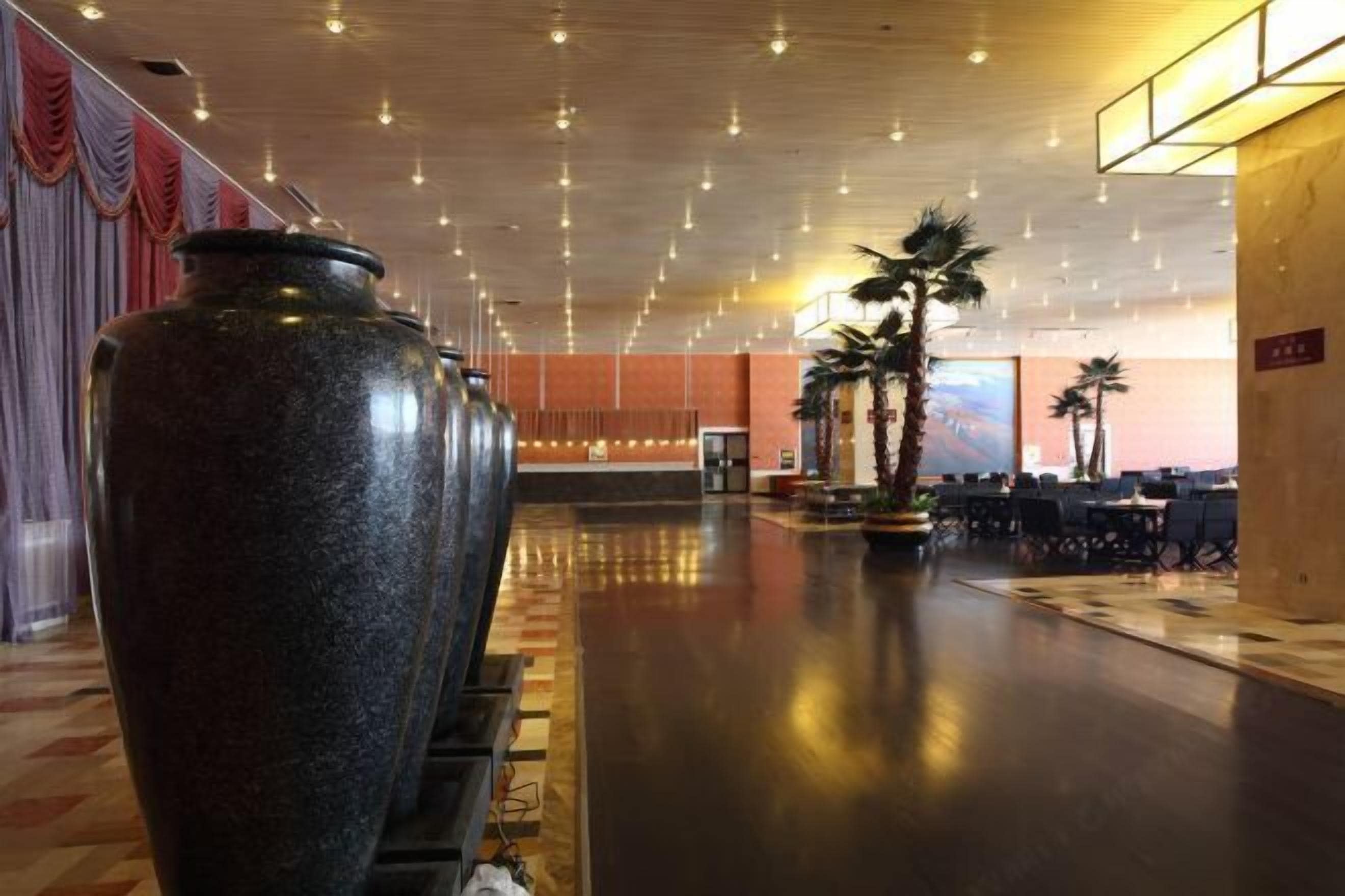 المنشأة من الداخل