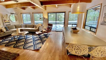 TV connectée, cheminée