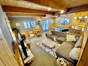 Smart TV, fireplace - Hot tub,pool table,xc/downhill ski,near-Stevens Pass,Leavenworth,Lake Wenatchee (Leavenworth)