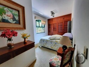 3 quartos, ferros/tábuas de passar roupa, Wi-Fi, roupa de cama