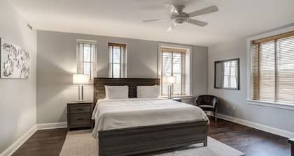Historic Biltmore Area Renovated Condo