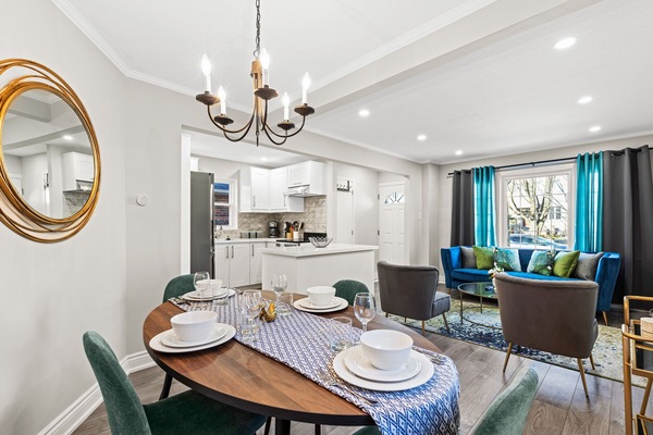 Main floor Dinning Room