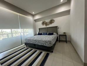 3 Schlafzimmer, Zimmersafe, Schreibtisch, Bügeleisen/Bügelbrett