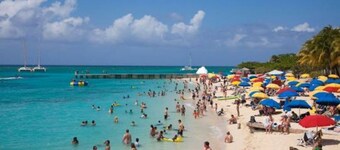 Montego Bay Best Kept Secret 4 B/R Apartment - Block B & C
