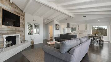 Smart TV, fireplace, offices