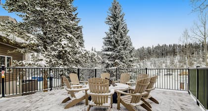 Lovely Studio Home w/Shared Hot Tub & Pool + Free WiFi/Game Room/Ping-Pong Table