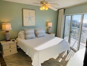 2 bedrooms, iron/ironing board, travel cot, free WiFi