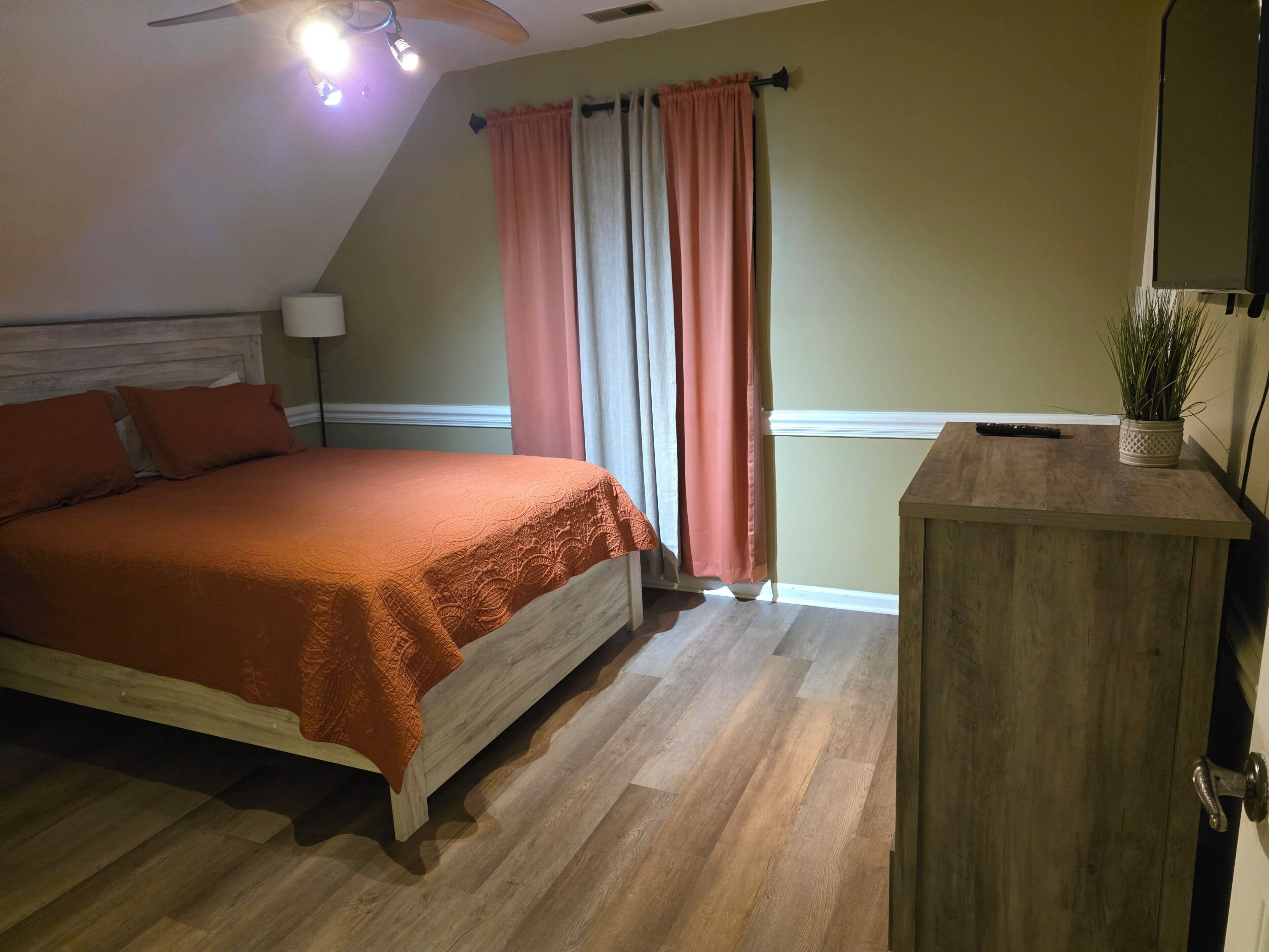 Queen bed