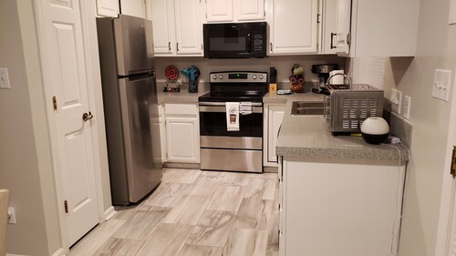 Modern 3‑Bedroom Home with Open Loft — 20 Minutes to All Charlotte Hotspots