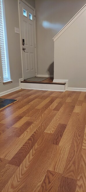 4 bedrooms, iron/ironing board, WiFi, bed sheets - 3 bedroom with open loft home Close to Airport  (Charlotte)