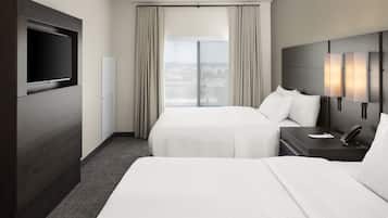 1 bedroom, premium bedding, down comforters, desk