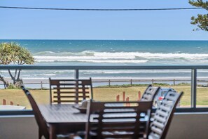 Property grounds - Fully equipped for beach life & comes well-appointed w/ a light airy open design (Lennox Head)