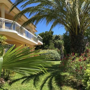 Property grounds - VILLA RUSCANA WITH PRIVATE POOL (Sainte Lucie de Porto vecchio)