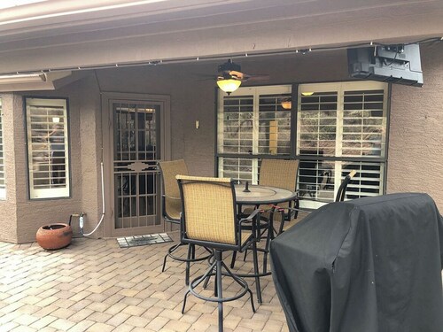 Superstition Mountains retreat