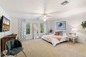 5 bedrooms, in-room safe, desk, iron/ironing board