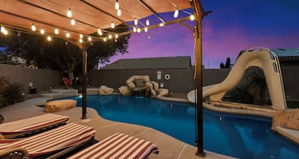5 Bed 4 Bath Home PREMIUM LOCATION Sleeps 16+ heated pool option and spa